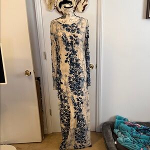 Elegant Blue and Cream Floral Maxi Dress